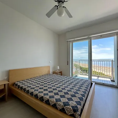 Bilocale International 68